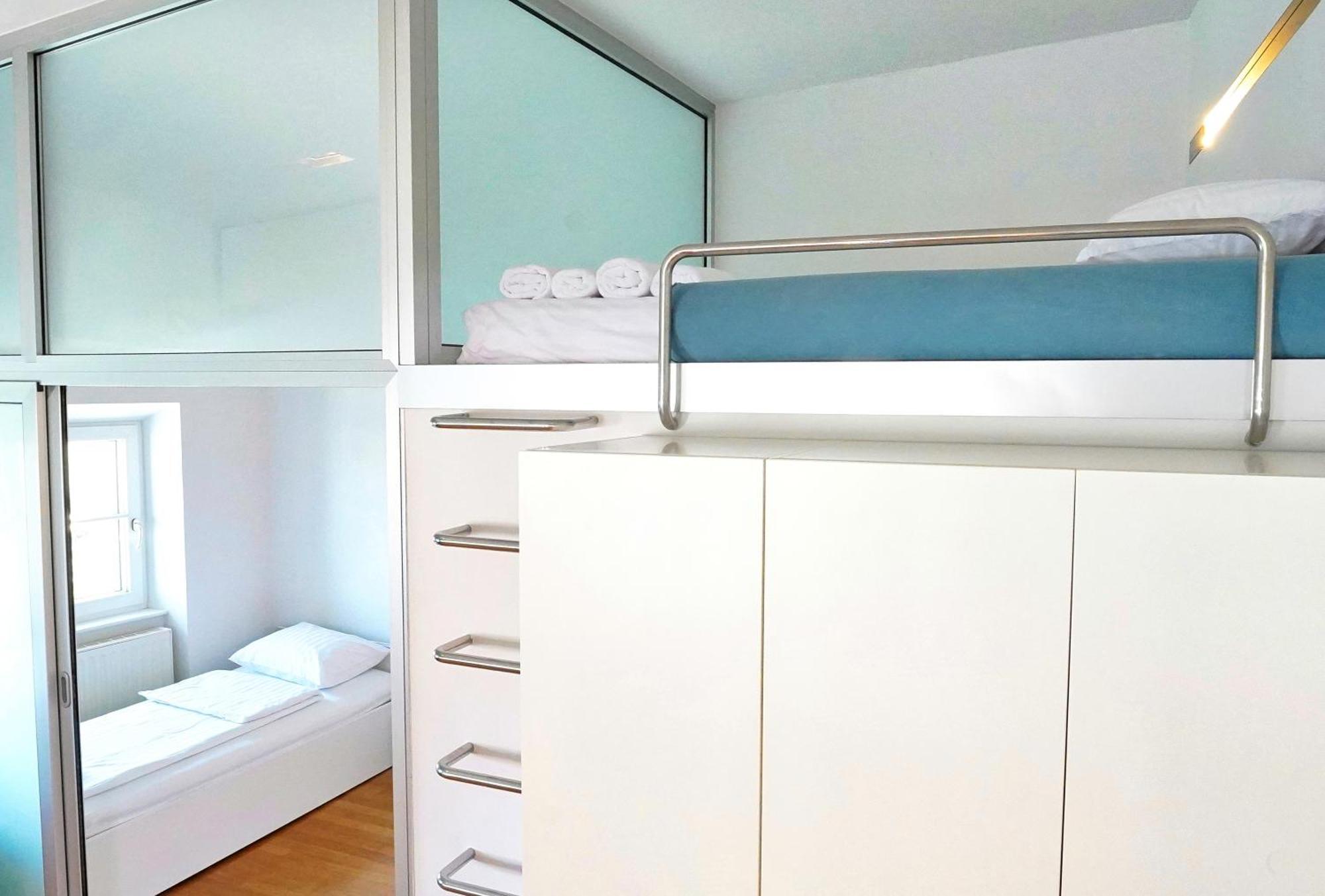 Poet Apartment ลูบลิยานา ภายนอก รูปภาพ