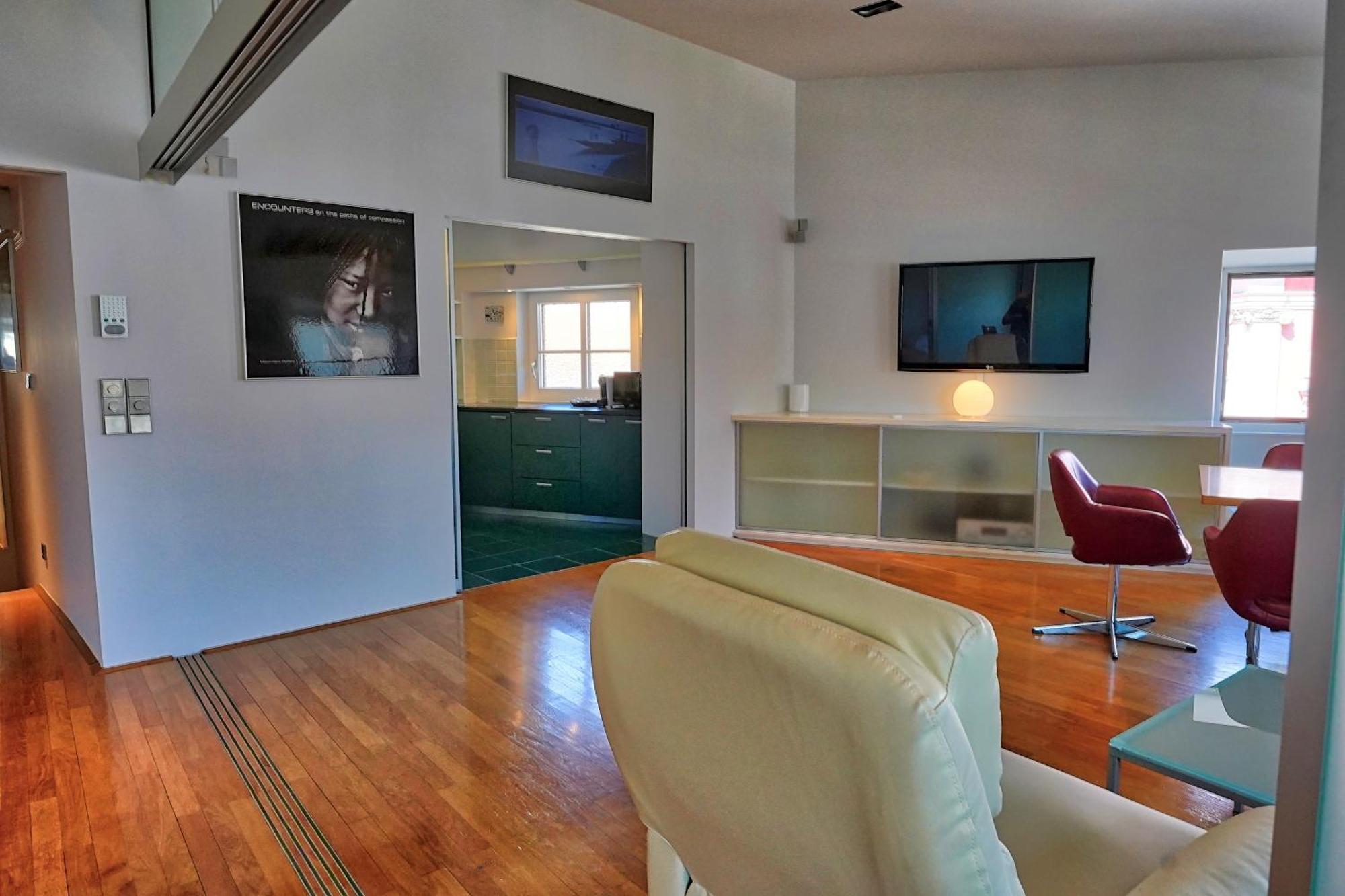 Poet Apartment ลูบลิยานา ภายนอก รูปภาพ